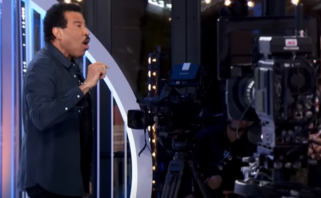 Lionel Richie talking to crew on American Idol about Jack Blocker